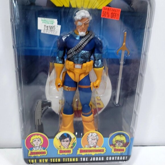 DC Direct The New Teen Titans Unmasked Deathstroke Action Figure New - Picture 2 of 4